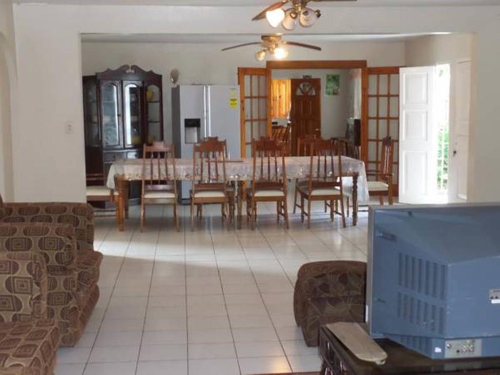 Villa Donna Inn Montego Bay Extérieur photo