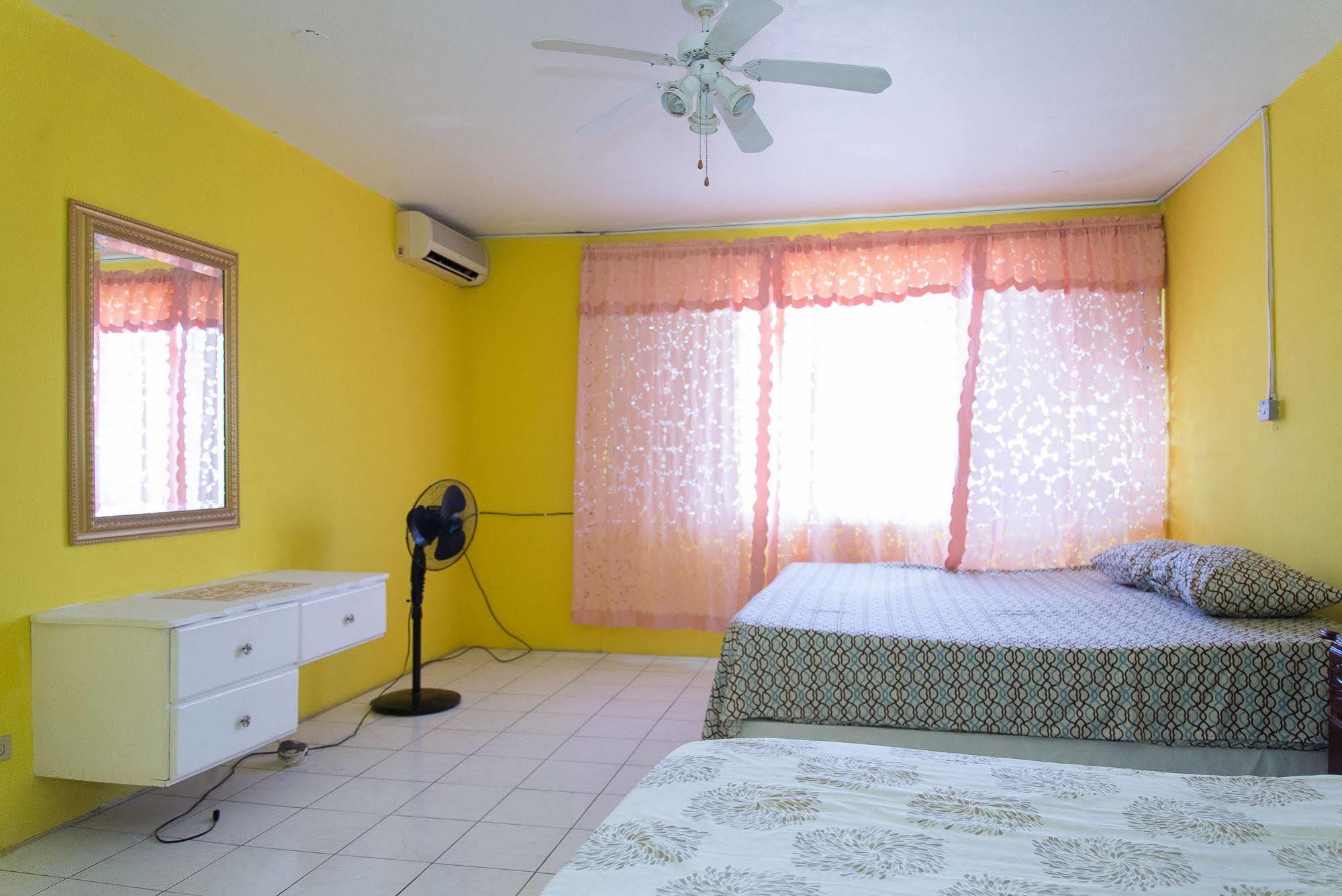 Villa Donna Inn Montego Bay Extérieur photo